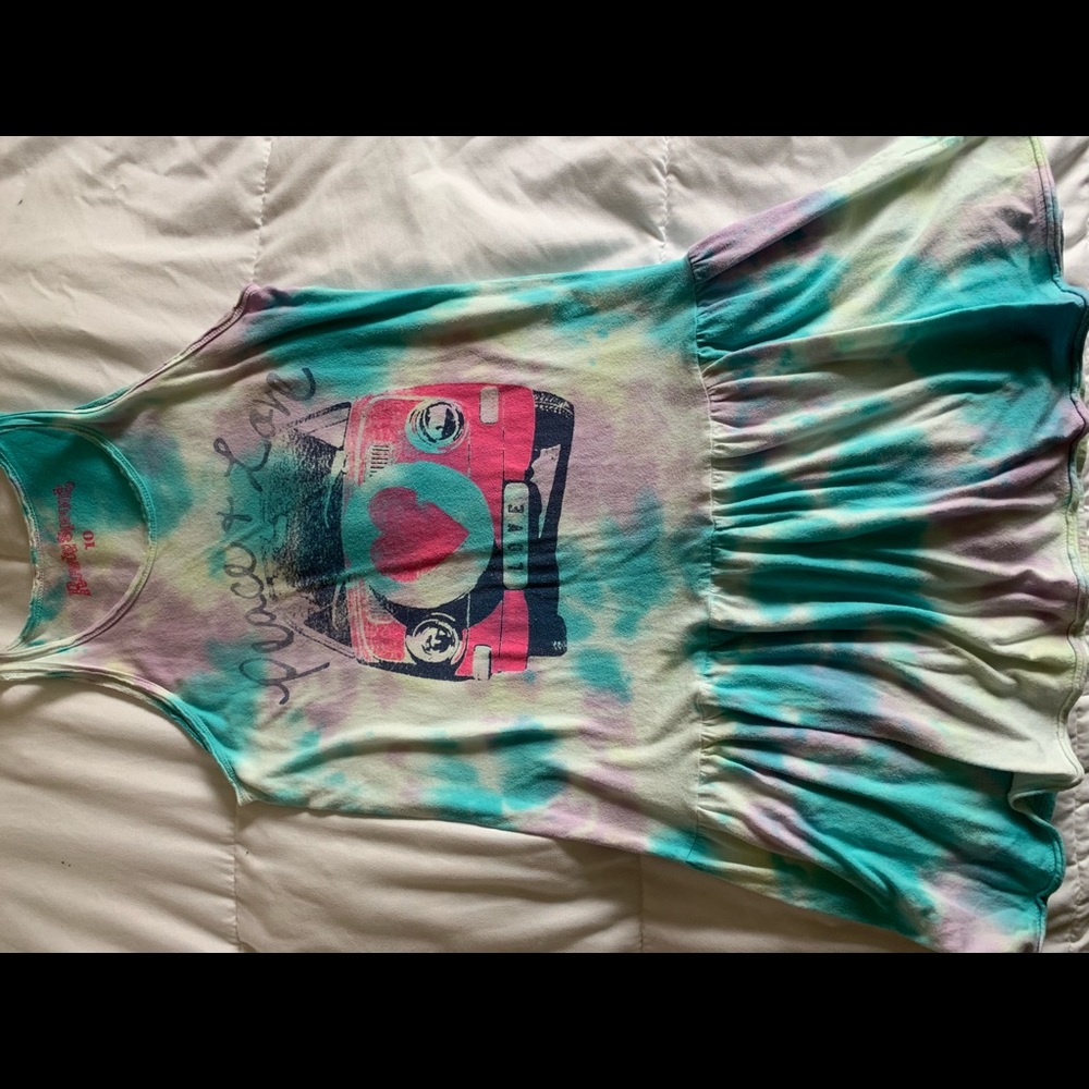 Cute “Peace and Love” dress. Size 10.